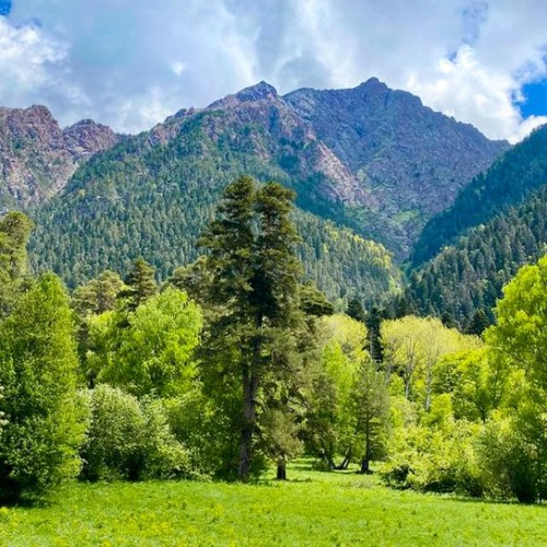 Весенний Архыз: треккинг налегке с проживанием в гостинице