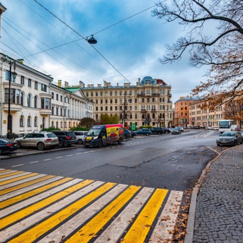 По литературному кварталу с Маяковским и другими поэтами Серебряного века
