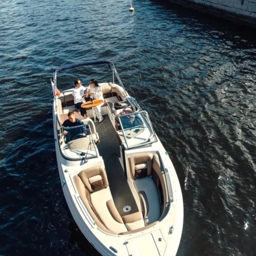 Вдоль Петроградской стороны на индивидуальной водной прогулке