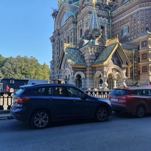 Трансфер из аэропорта или вокзала с обзорной экскурсией по Петербургу