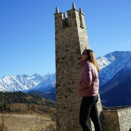 Неделя в окружении гор: башни Ингушетии, тёплая атмосфера Грузии и уют Владикавказа