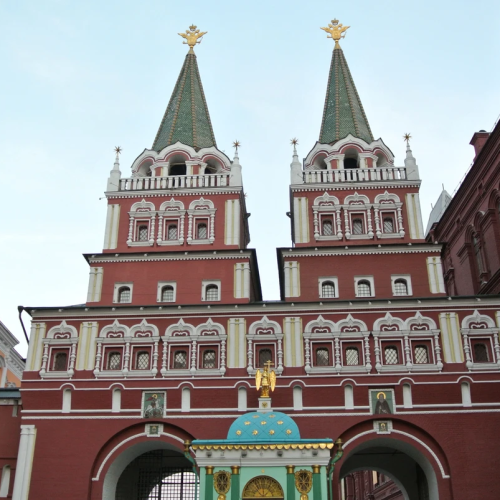 Знаки и символы в архитектуре вокруг Кремля