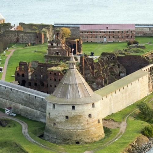 В крепость Орешек — на автомобиле