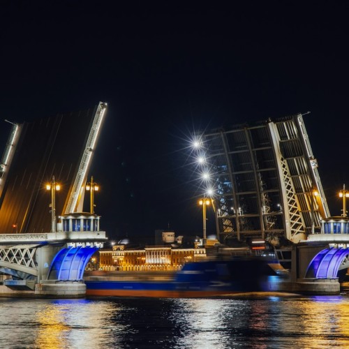 Чарующее сияние ночного Петербурга