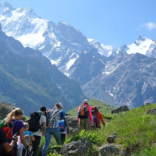 Треккинг налегке в Безенги с размещением в альплагере
