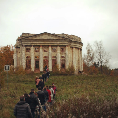 Путешествие в мир заброшенных усадеб — из Петербурга