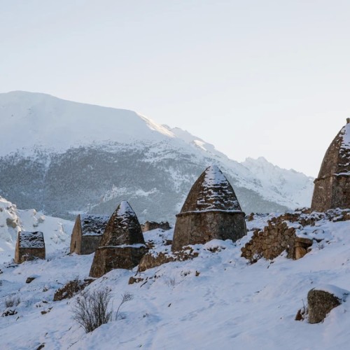 6 ущелий Северной Осетии и столица Алании