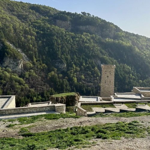 От старинных башен в горах до небоскрёбов: по Чечне с комфортом