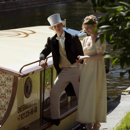 Индивидуальная экскурсия на атмосферном катере «Онегин»