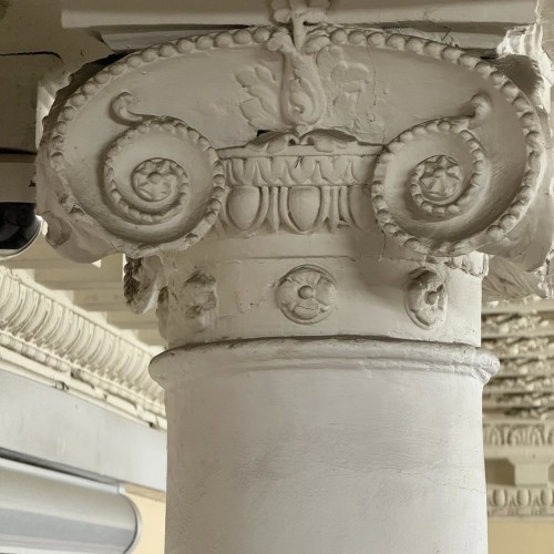 За угол от Невского проспекта: экскурсия по проходным дворам