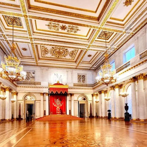 Знакомство с Петербургом: обзорная экскурсия + Эрмитаж (билеты включены)