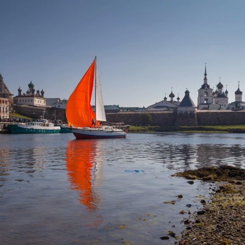 Путешествие на Соловки: погружение в историю, прогулки на катере, лодке и пешком