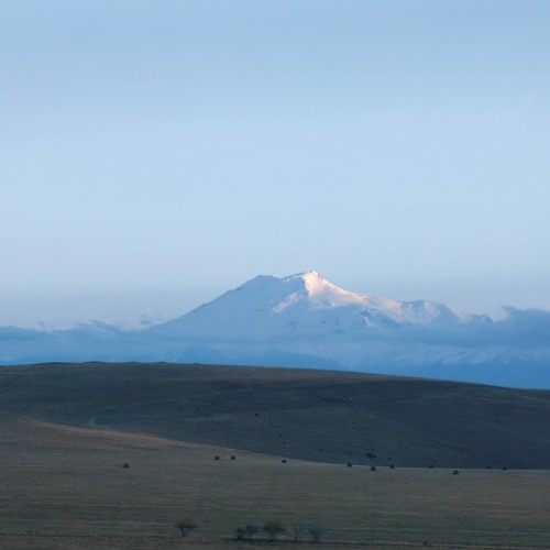 Если с другом вышел в путь: треккинги в Архызе в компании маламута (в мини-группе)