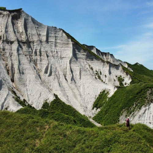 Инопланетный Итуруп: прогулки и дзен среди волн и скал