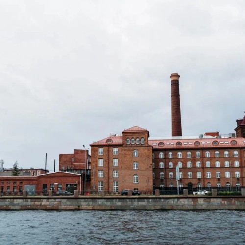 Вдоль Петроградской стороны на индивидуальной водной прогулке