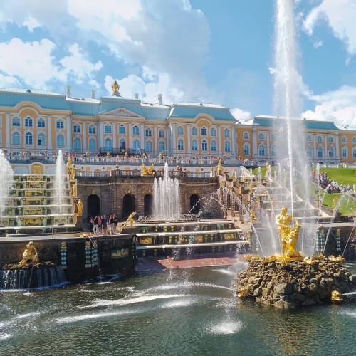 Петергоф: фонтаны и дворцы Нижнего парка