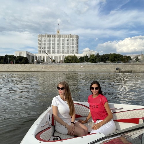 Большое путешествие по Москве-реке на катере