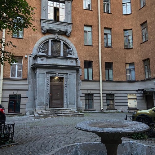 Моховая улица. Дома и судьбы