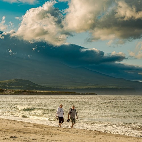 Джип-тур на Итуруп и Шикотан в мини-группе: неизведанные места, релакс в термах и гастрономия