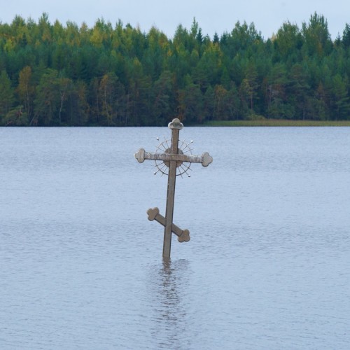 Монастыри Тихвина: из Петербурга — к чудотворным иконам