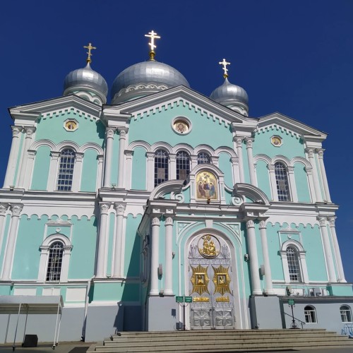 В Серафимо-Дивеевский монастырь из Нижнего Новгорода