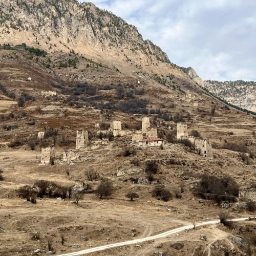 Величие Грозного, красоты Северной Осетии и горной Ингушетии: автотур