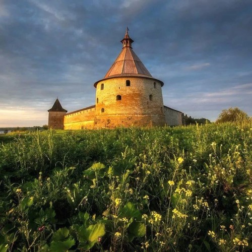 В крепость Орешек на мотоциклах!