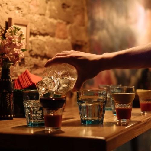 Декаданс и ренессанс: лекция-променад по необычным барам Петербурга (18+)