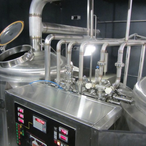 Старейшая крафтовая пивоварня в центре Петербурга (18+)