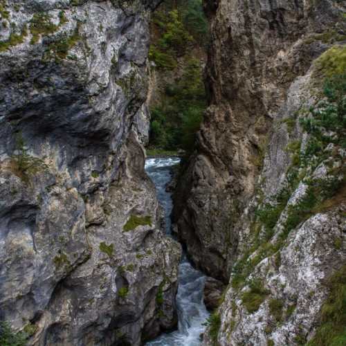 Прогулки по Домбаю: треккинги налегке к ущельям, горам и озёрам