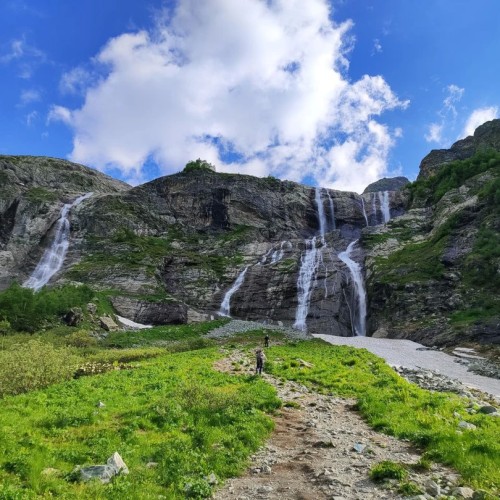 На джипах к горам-исполинам в мини-группе: Домбай, Архыз, Эльбрус и Чегем (из любого города КМВ)