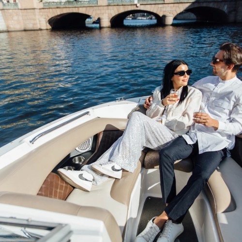 Утро в Петербурге: индивидуальная водная прогулка