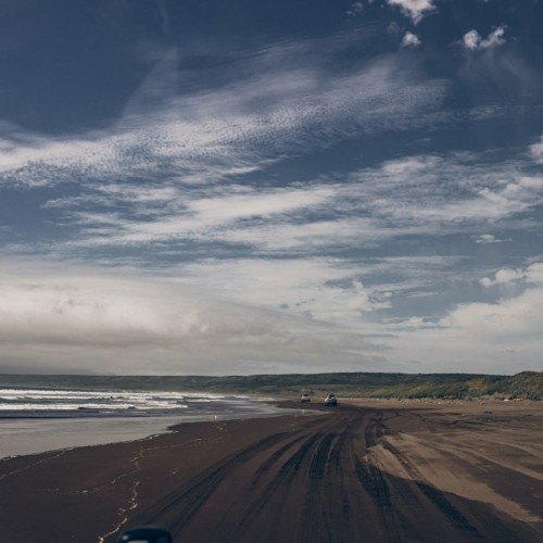 Океан впечатлений на Камчатке с фотографом: треккинги, спа, обед с видом на горы и ночь в глэмпинге