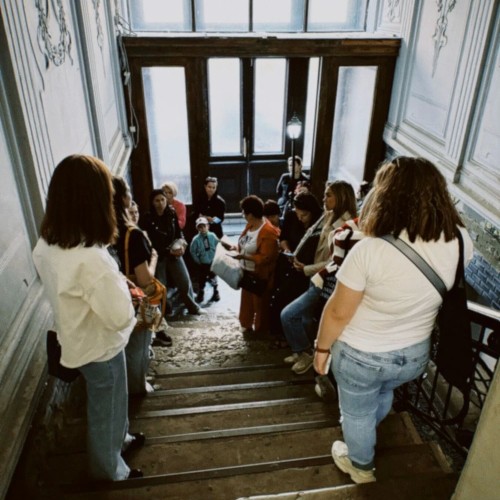 Аутентичный Петербург 3 в 1: коммуналка, дворы и парадные на индивидуальной экскурсии