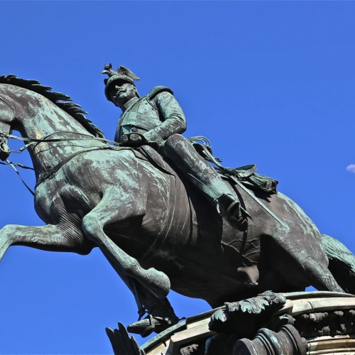 Легенды и мифы Бриллиантовой улицы