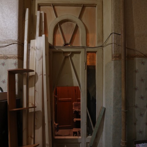 Петербург 4 в 1: дворы, парадные, коммуналки и крыша