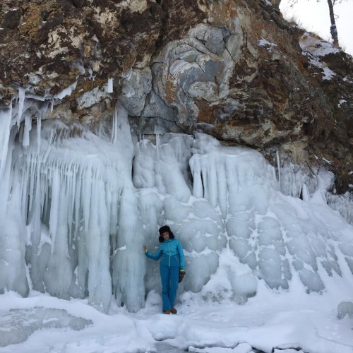 Активный тур на зимний Байкал: катание на снегоходе, хивусе и коньках и подлёдная рыбалка