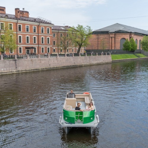 По рекам утреннего Петербурга — в небольшой группе