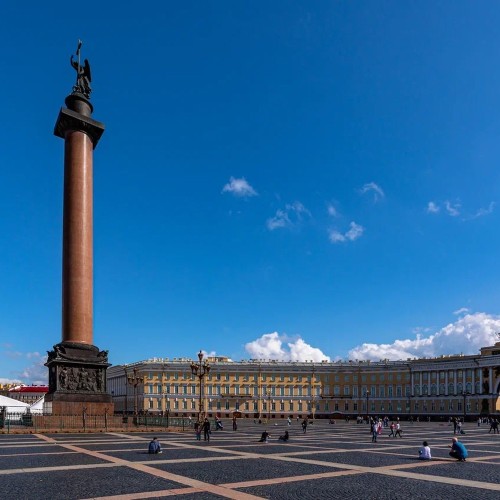 Обзорная автобусная экскурсия и прогулка по Петропавловской крепости