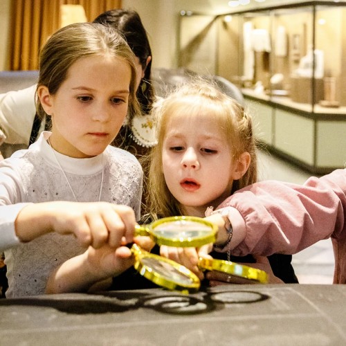 В Египетский зал Эрмитажа с энтомологом