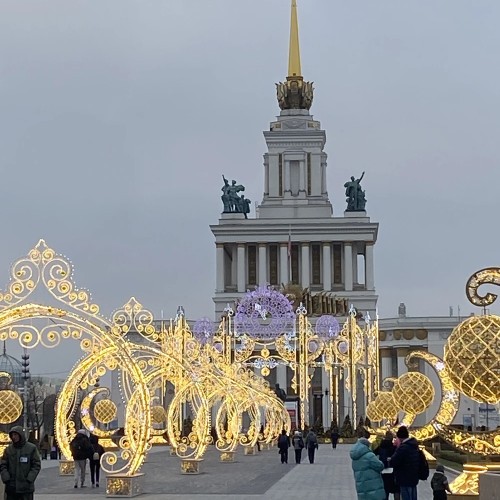 Кто куда, а мы — на ВДНХ!