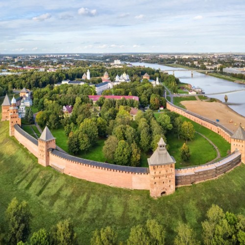 Великий Новгород: прогулка вдоль Кремлёвской стены