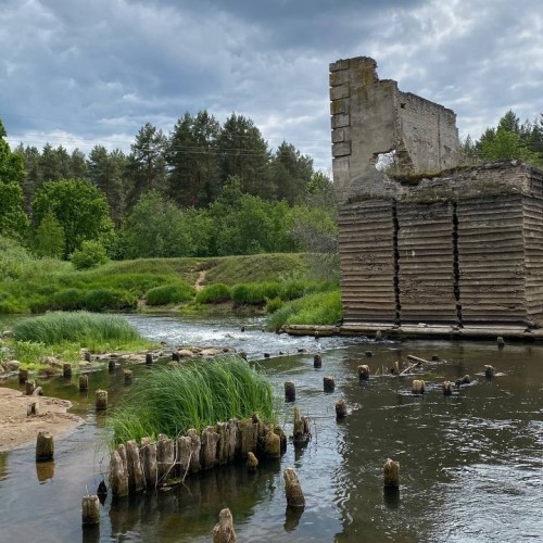 Подальше в лес: сплав на байдарках по реке Медведице
