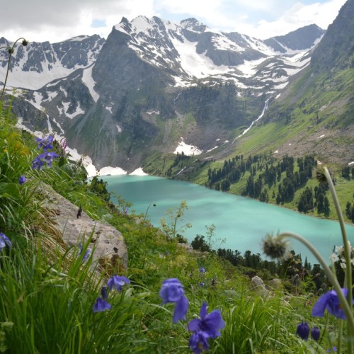 Насыщенная поездка в инопланетный край: сплав по Катуни, Телецкое озеро и долина Чулышман