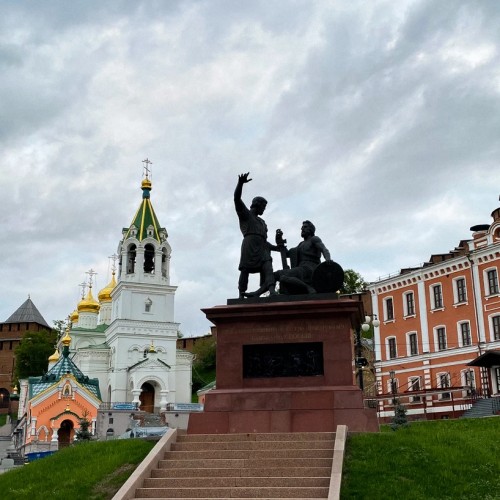 За ручку по Нижнему Новгороду: аудиоэкскурсия по кремлю и Рождественской улице