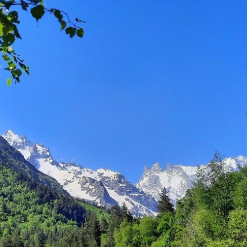 Нетипичное Приэльбрусье: треккинг налегке к 4 высокогорным озёрам с проживанием в гостинице