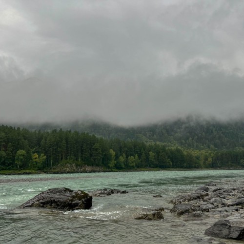 Знакомство с Алтаем своей компанией: снежные вершины, кристальные озёра и заповедные тропы