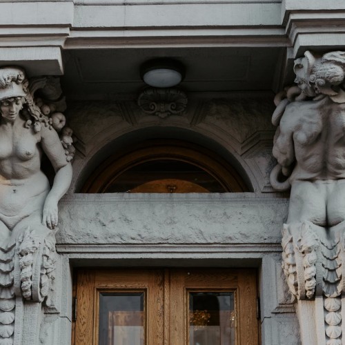 Прогулка по Литейной слободе: символы, истории, интриги